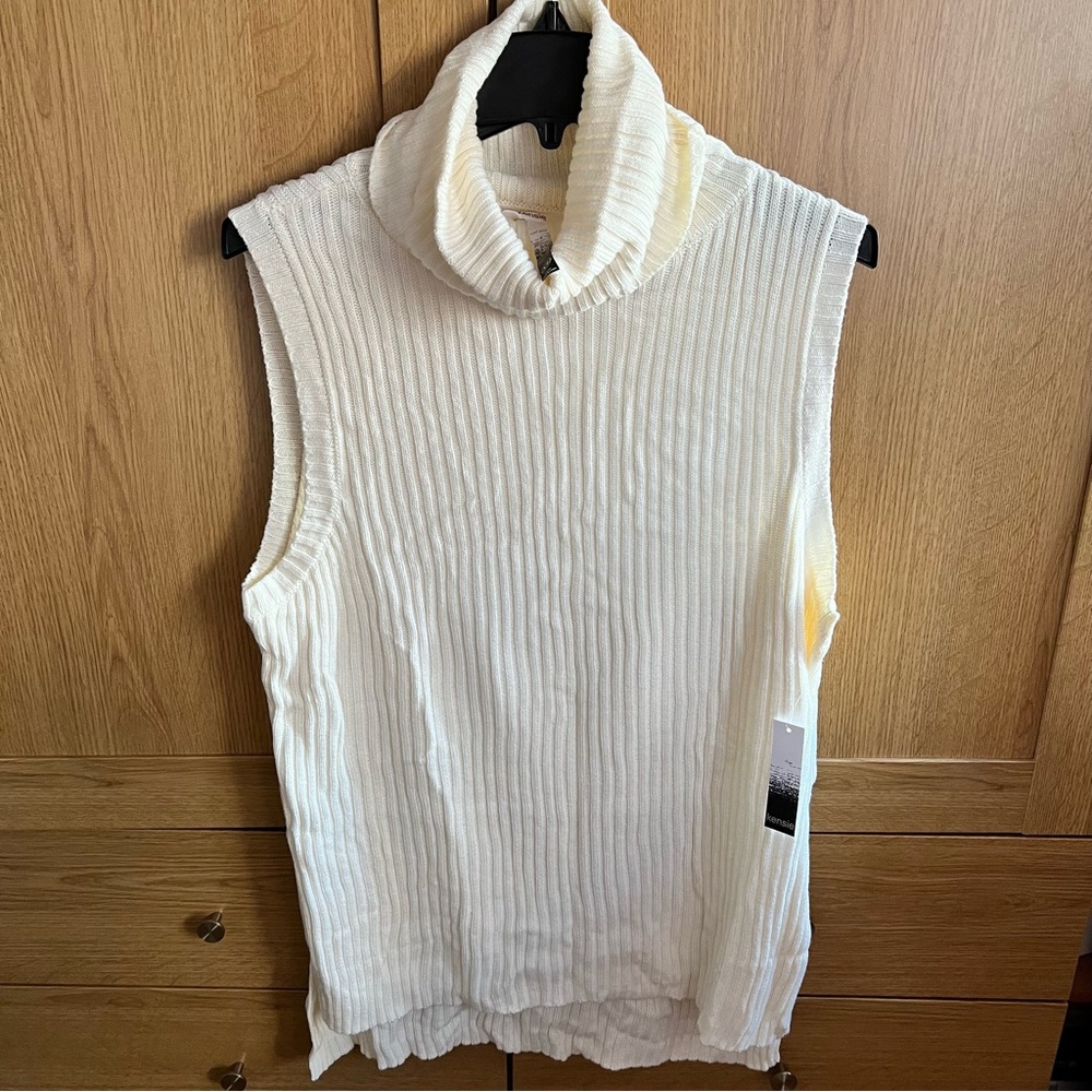 Brand New With Tags Kensie Cream / White Turtle Neck Sleeveless Knit Sweater Top